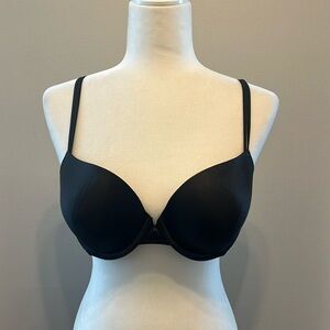 2 Victoria’s Secret Bra